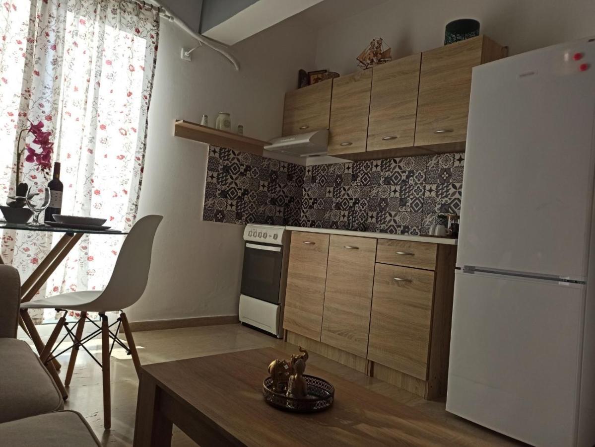 M&M Small House Rhodes City Exterior foto